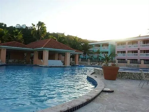 Costa Dorada Beach Resort & Villas Isabela 2*,